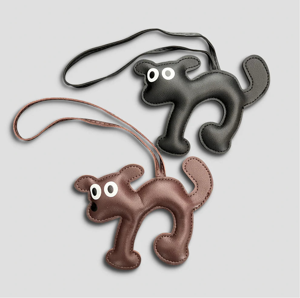 Cartoon Dog Anhänger braun, schwarz, cognac