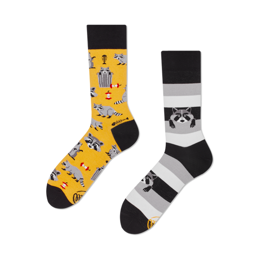 RACCOON BANDIT Socken by Many Mornings