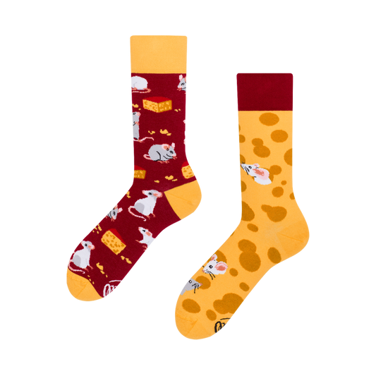 Mouse and Cheese Socken by Many Mornings