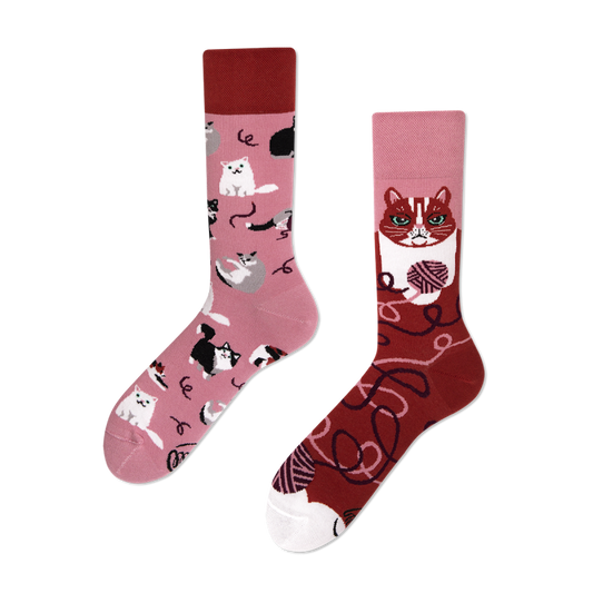 Playful Cat Socken by Many Mornings